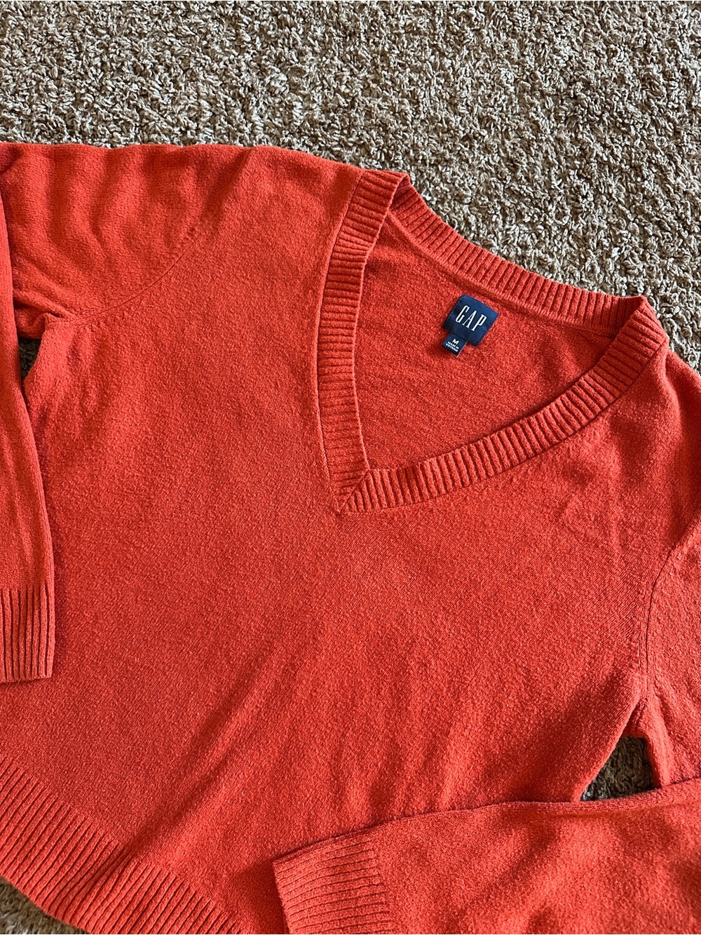 GAP Burnt Orange V-Neck Knit Pullover Sweater